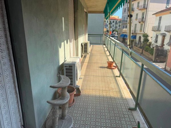 appartamento in vendita a Taggia in zona Arma di Taggia