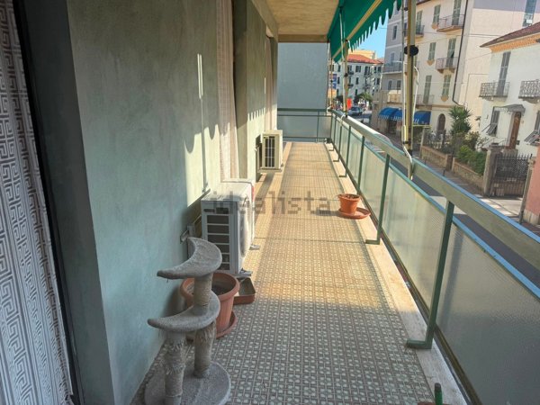 appartamento in vendita a Taggia in zona Arma di Taggia