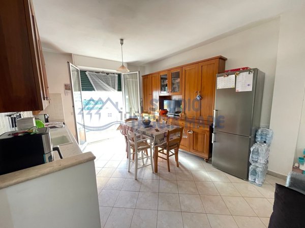 appartamento in vendita a Taggia in zona Arma di Taggia
