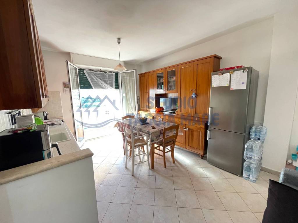 appartamento in vendita a Taggia in zona Levà