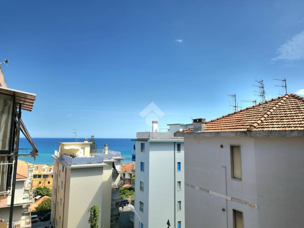 appartamento in vendita a Taggia in zona Arma di Taggia