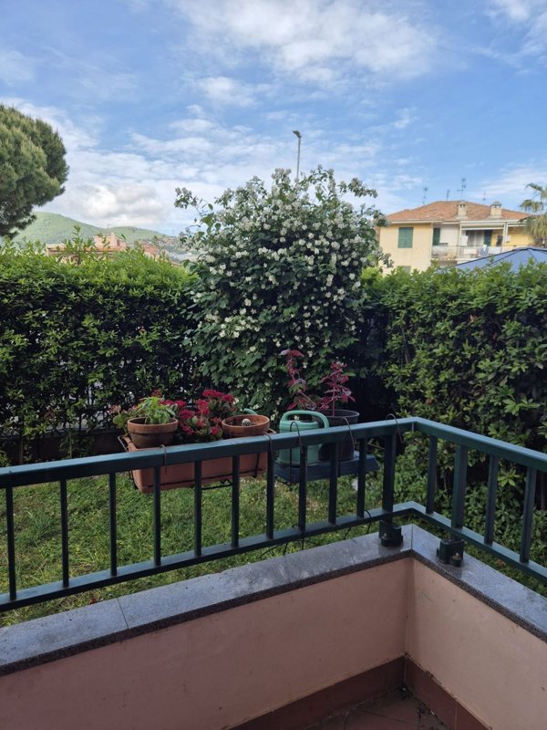 appartamento in vendita a Taggia in zona Levà