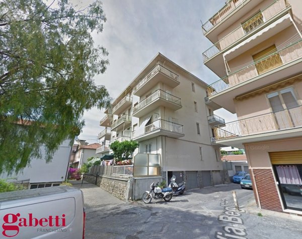 appartamento in vendita a Taggia in zona Arma di Taggia