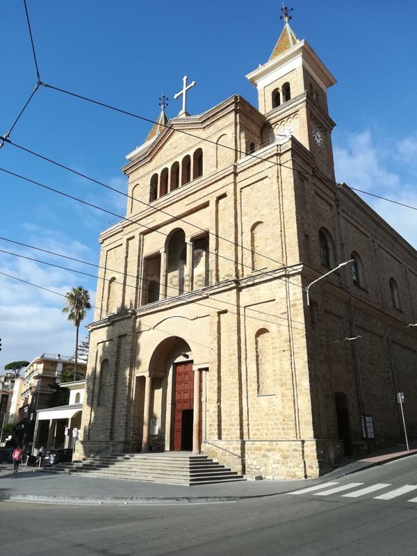 appartamento in vendita a Taggia in zona Arma di Taggia