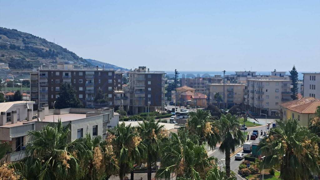 appartamento in vendita a Taggia in zona Arma di Taggia