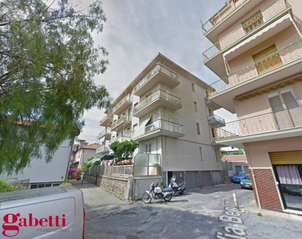 appartamento in vendita a Taggia in zona Arma di Taggia