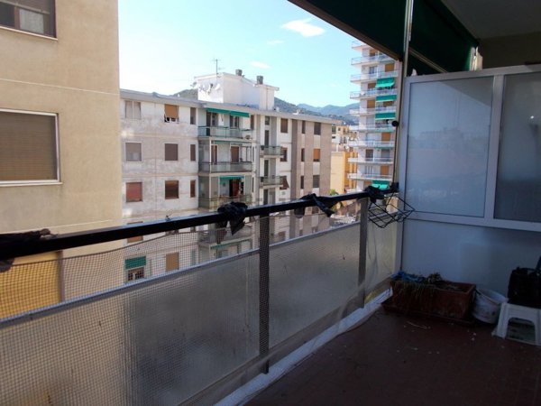 appartamento in vendita a Taggia in zona Arma di Taggia