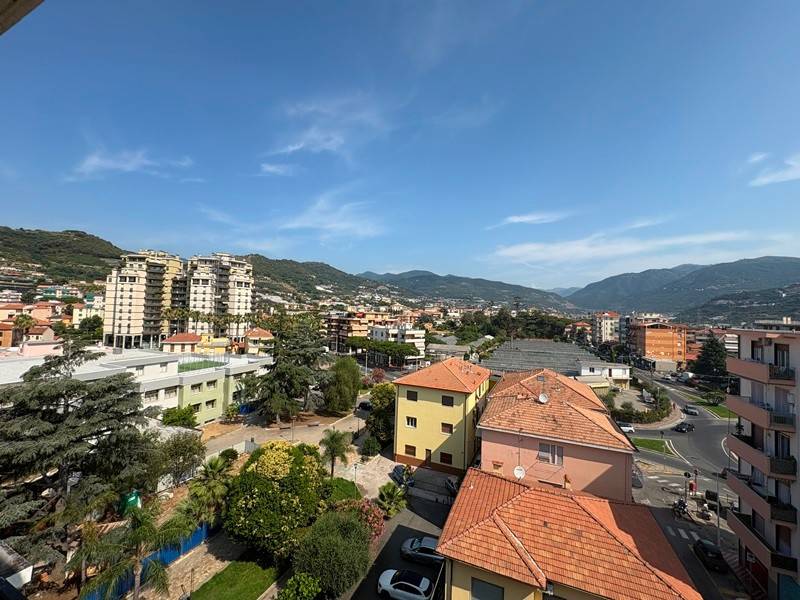 appartamento in vendita a Taggia in zona Arma di Taggia