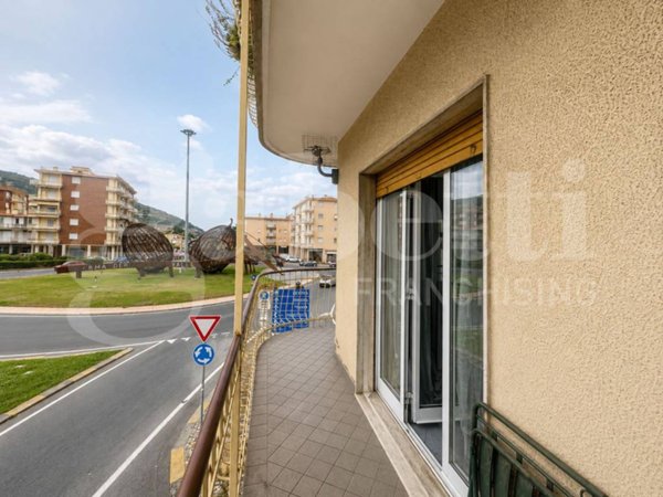appartamento in vendita a Taggia in zona Arma di Taggia