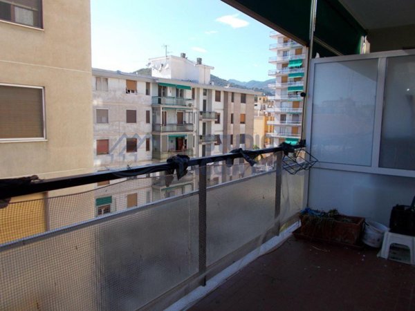 appartamento in vendita a Taggia in zona Arma di Taggia