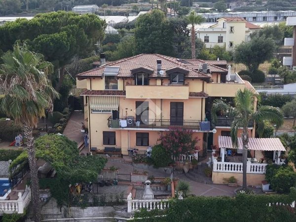 appartamento in vendita a Taggia in zona Borghi