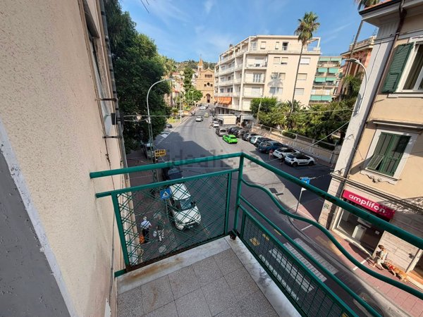 appartamento in vendita a Taggia in zona Arma di Taggia