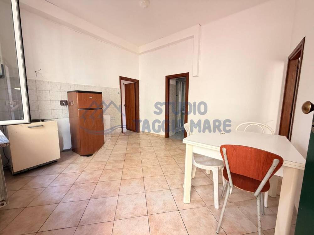 appartamento in vendita a Taggia in zona Levà