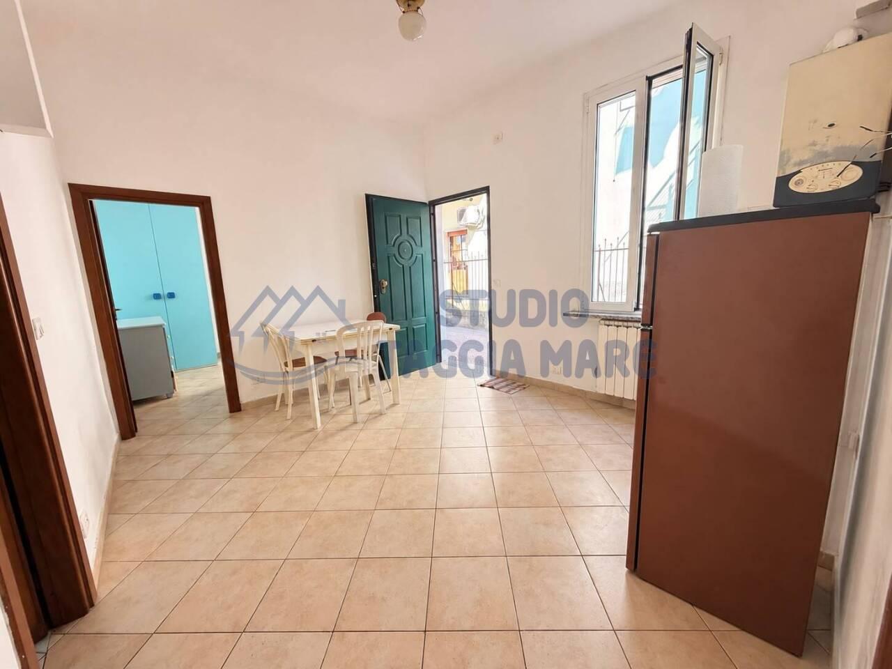 appartamento in vendita a Taggia in zona Levà