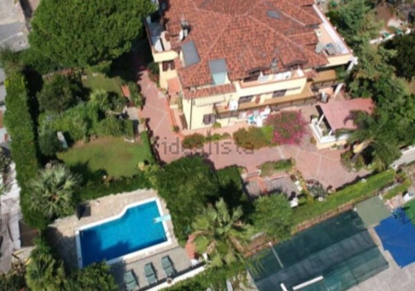 casa indipendente in vendita a Taggia in zona Borghi