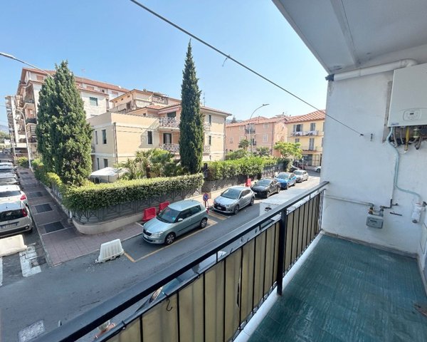 appartamento in vendita a Taggia in zona Arma di Taggia
