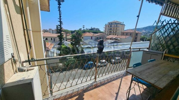 appartamento in vendita a Taggia in zona Arma di Taggia