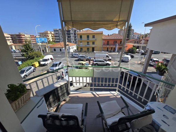 appartamento in vendita a Taggia in zona Arma di Taggia