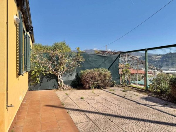 casa indipendente in vendita a Taggia in zona Arma di Taggia