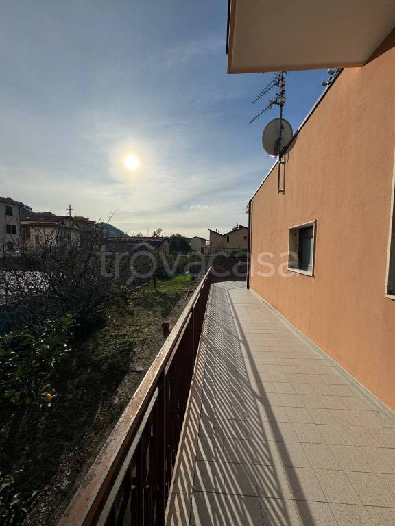 appartamento in vendita a Taggia in zona Levà