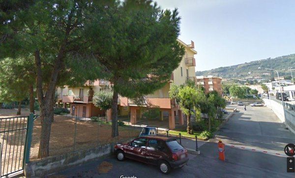 box auto in vendita a Taggia in zona Arma di Taggia