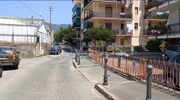 box auto in vendita a Taggia in zona Arma di Taggia