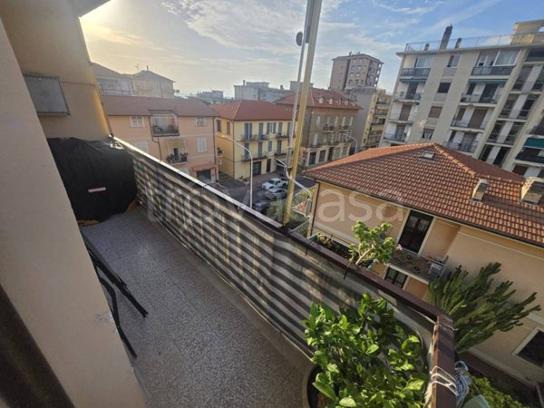 appartamento in vendita a Taggia in zona Arma di Taggia