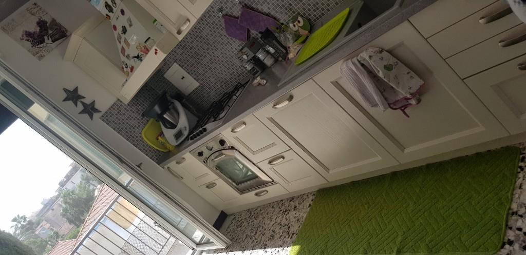 appartamento in vendita a Taggia in zona Arma di Taggia