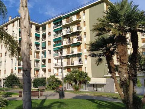 appartamento in vendita a Taggia in zona Arma di Taggia