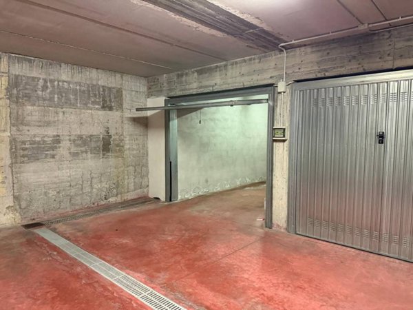 box auto in vendita a Taggia in zona Borghi