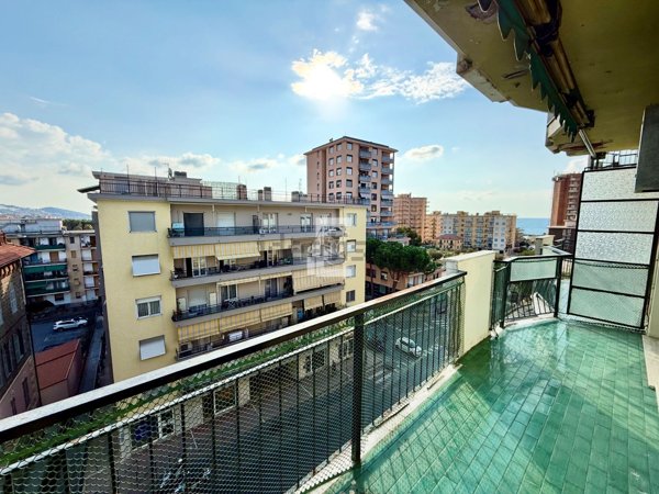 appartamento in vendita a Taggia in zona Arma di Taggia