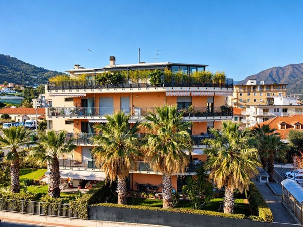 appartamento in vendita a Taggia in zona Levà