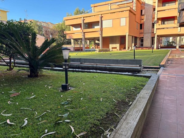 appartamento in vendita a Taggia in zona Arma di Taggia