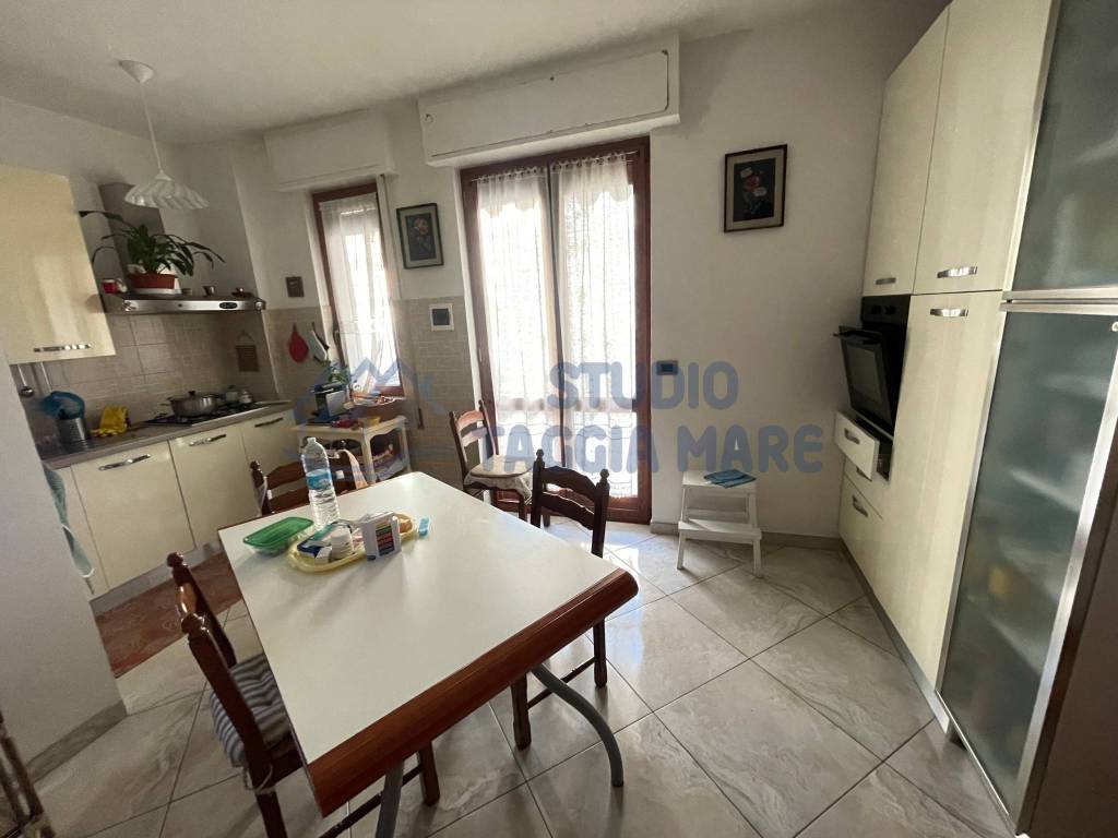 appartamento in vendita a Taggia in zona Arma di Taggia