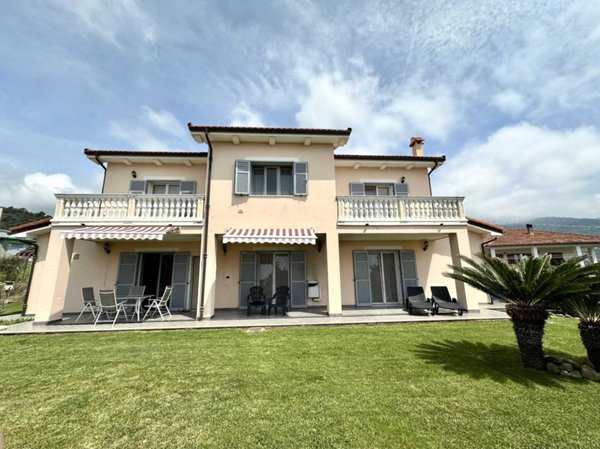 appartamento in vendita a Taggia in zona Borghi
