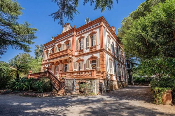 casa indipendente in vendita a Taggia in zona Arma di Taggia