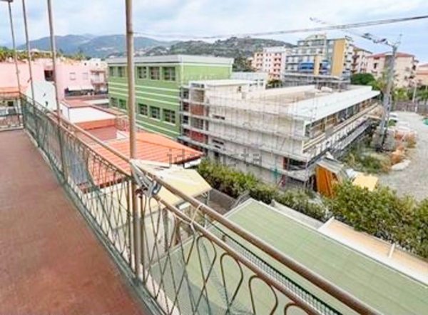 appartamento in vendita a Taggia in zona Arma di Taggia