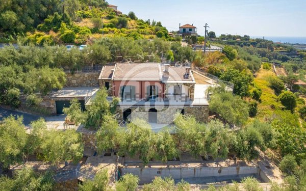 casa indipendente in vendita a Terzorio