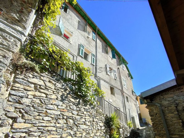 casa indipendente in vendita a Triora