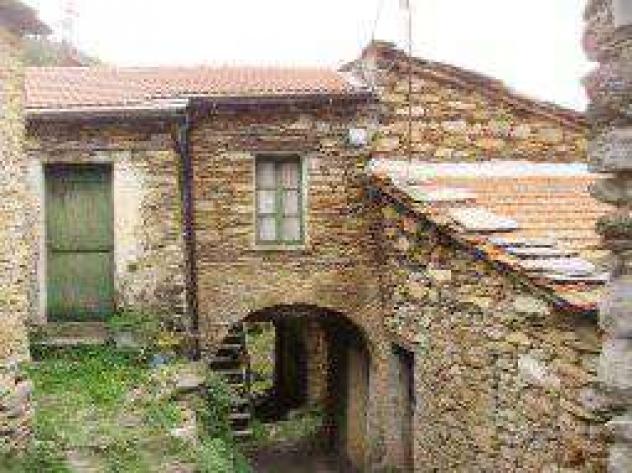 appartamento in vendita a Triora in zona Loreto