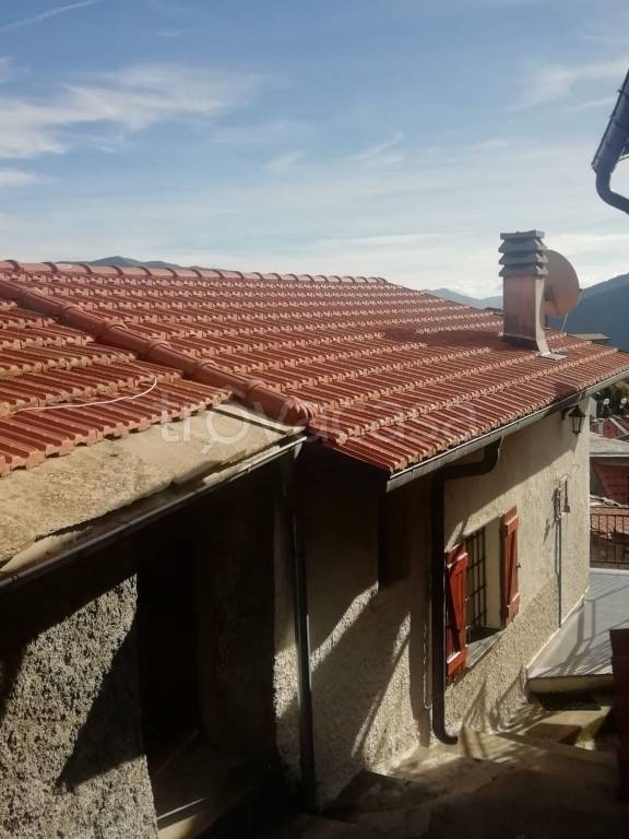 casa indipendente in vendita a Triora