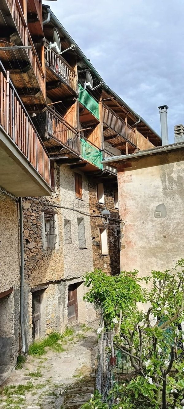 appartamento in vendita a Triora in zona Realdo