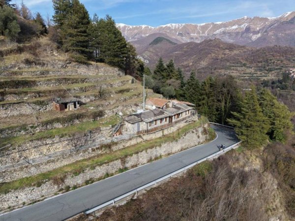 casa indipendente in vendita a Triora