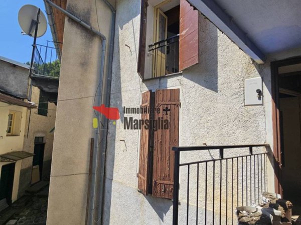 casa indipendente in vendita a Triora in zona Realdo