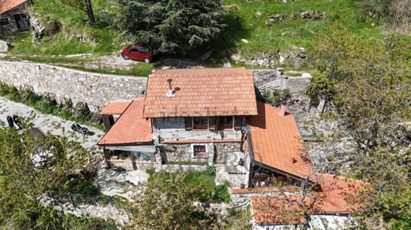 casa indipendente in vendita a Triora in zona Cetta
