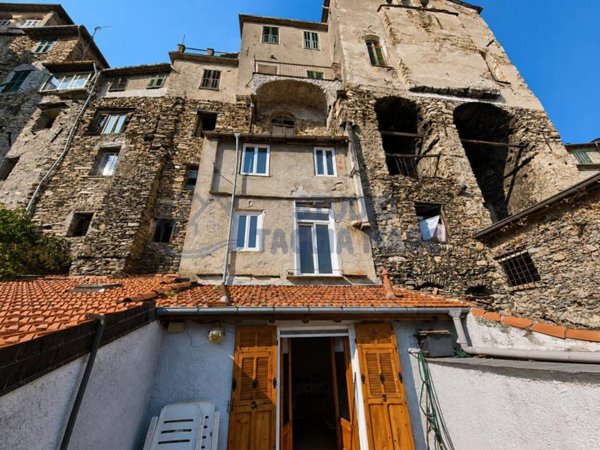 casa indipendente in vendita a Triora