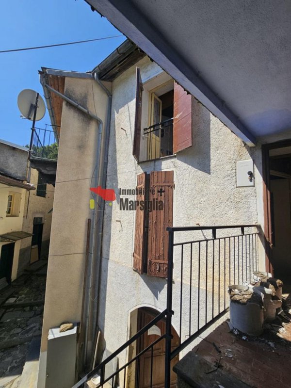 casa indipendente in vendita a Triora in zona Realdo