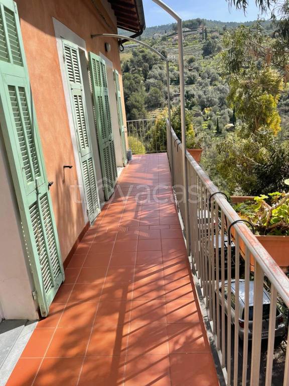 casa indipendente in vendita a Vallebona