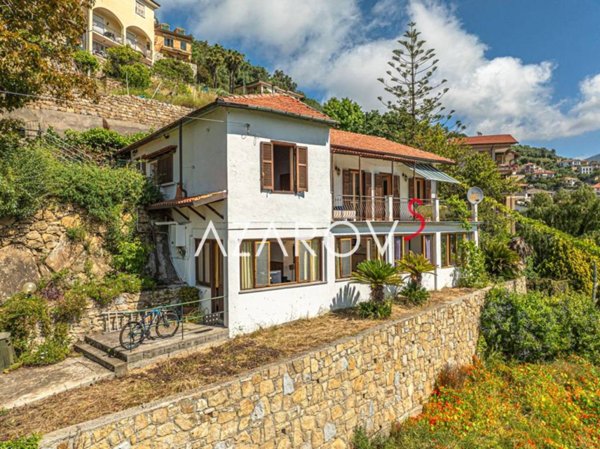 casa indipendente in vendita a Vallebona
