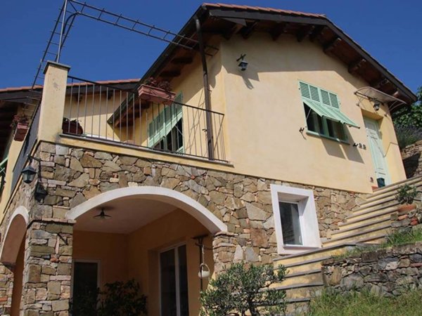 casa indipendente in vendita a Vallebona